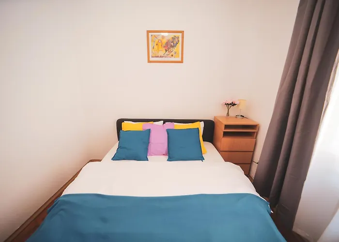 Bliss 3 -old Town Апартаменти *